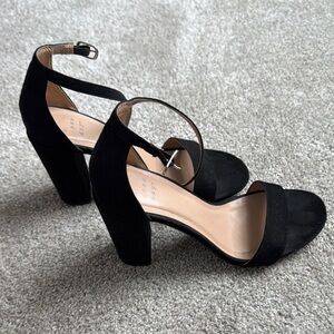 Black Heeled Sandal with Block Heel